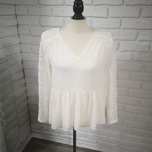Karen Kane Cream Ladies Size Medium Made in USA Loose Fit Blouse with Lace - Picture 1 of 9
